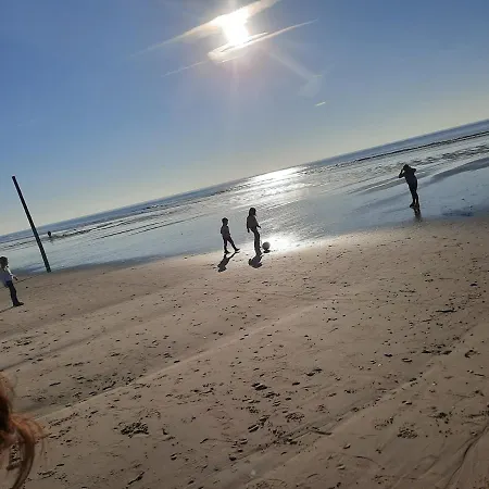 Proche Avec Jacuzzi Camiers